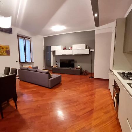 La Casa Di Cris - Milano, Appartamento Zona Sempione Екстериор снимка
